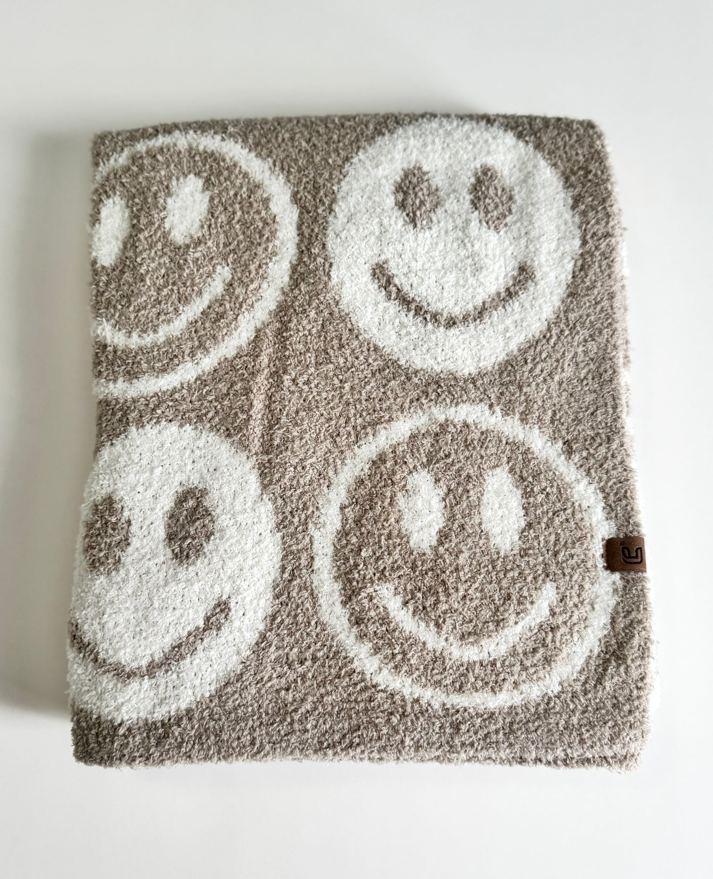 Bebé Luxe Blanket | Neutral Smiley Face