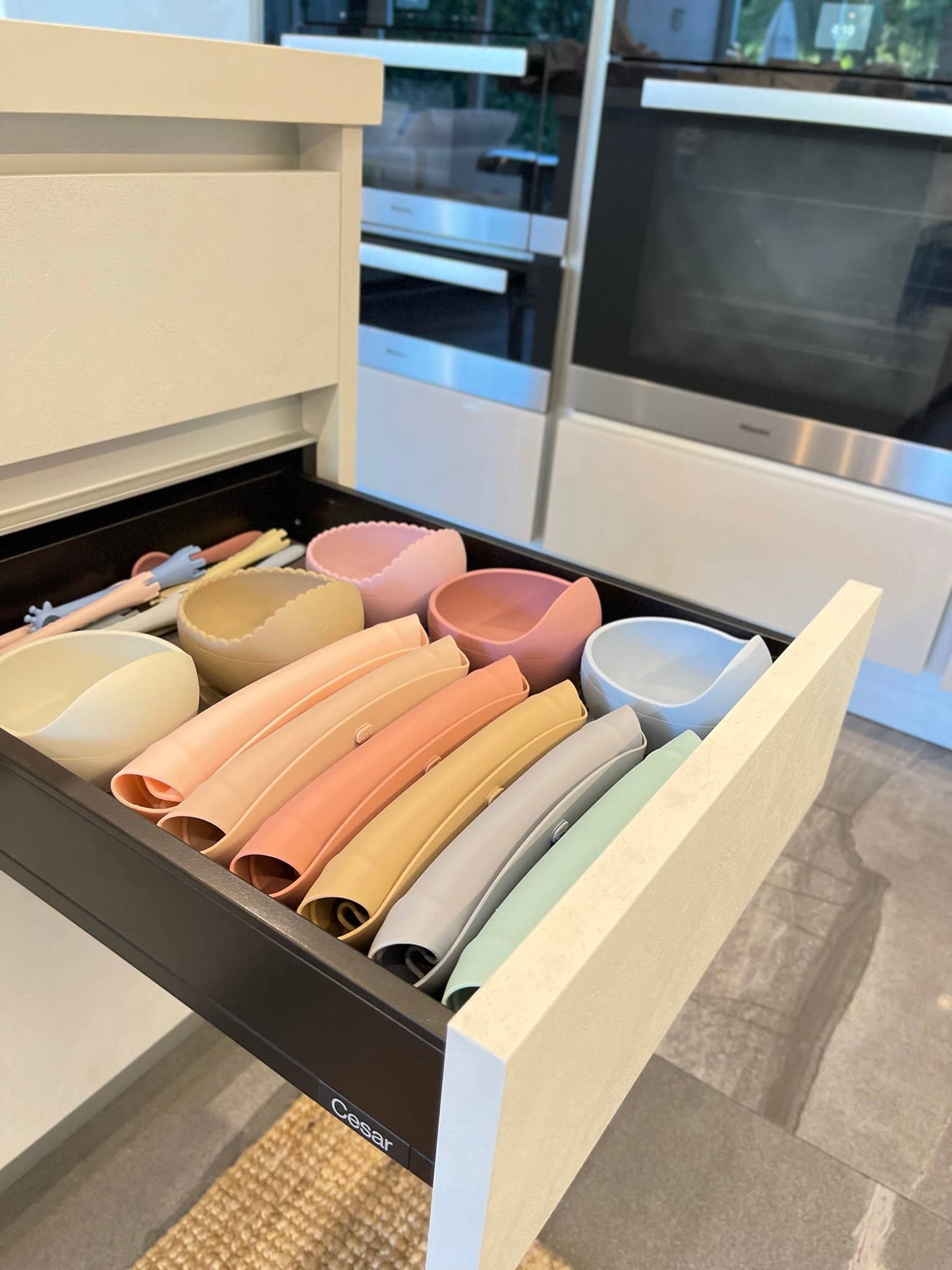 Silicone Roll Up Bib | Blush